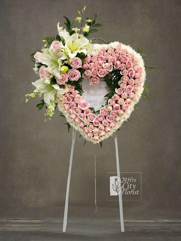 Heart Wreath Pink Ro..